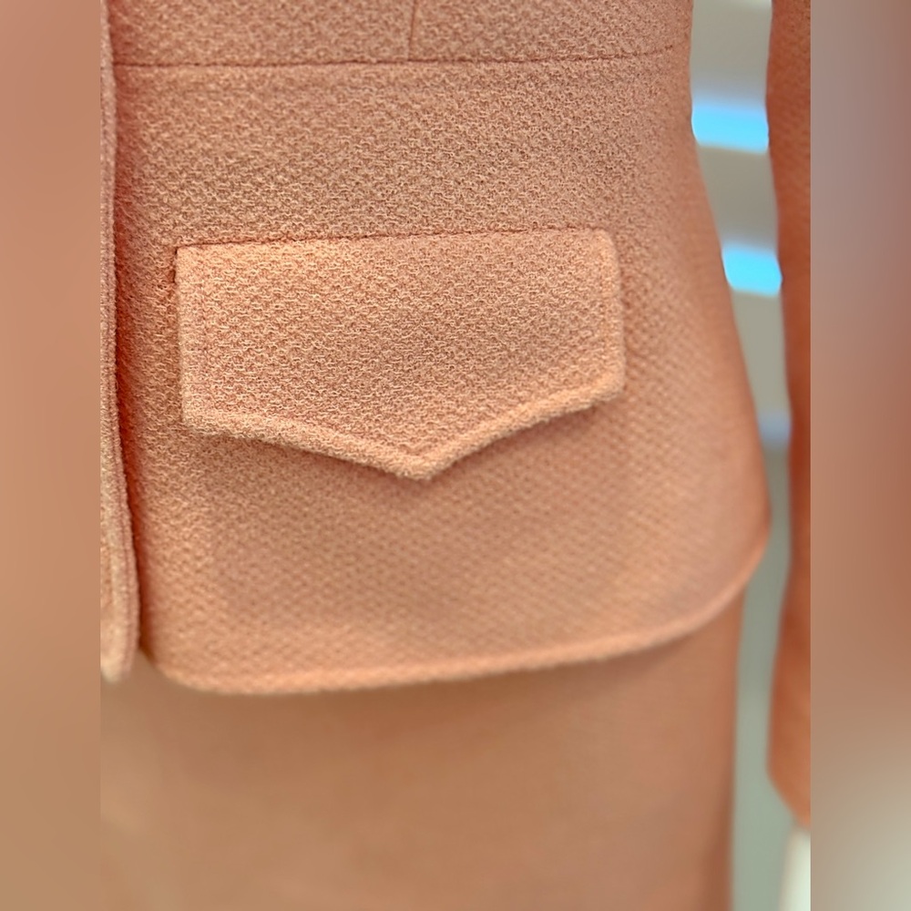 Chanel Vintage 1997P Pink Skirt Suit w 9 MOP logo buttons Sz FR 34 / US 0-2 - Picture 12 of 16